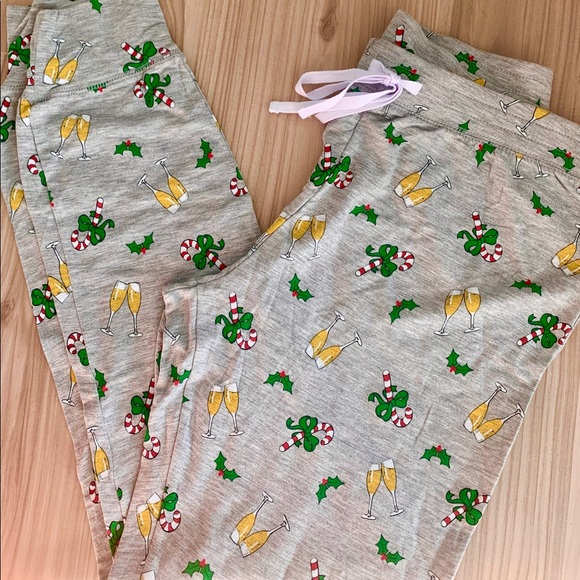 Mistletoe & Mimosas Tabitha Webb Pajama set Super Soft - Picture 6 of 9